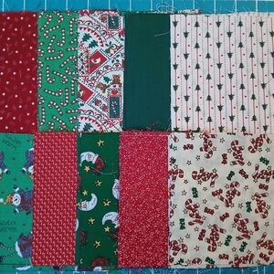 40 Vintage Christmas Fabric Pre-cut Squares 5.75 Inch